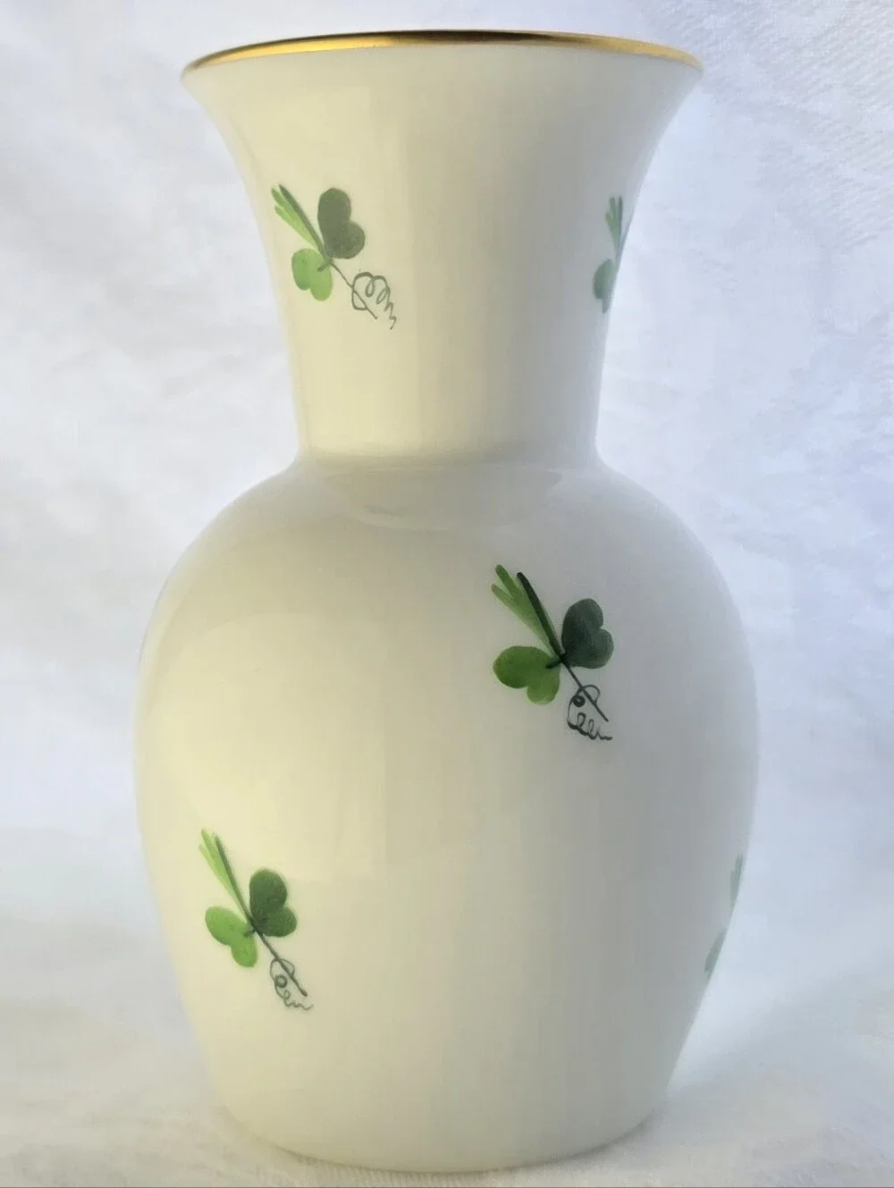 Vienna Augarten Bulbous Bud Vase (Scattered Vine Leaves w/ Gold trimmed rim)
